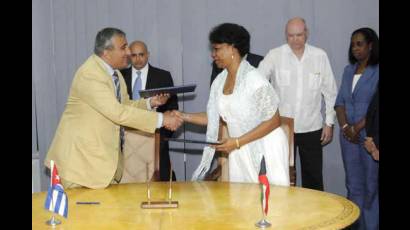 Firman Cuba y Kuwait acuerdos para la rehabilitación hidráulica de La Habana