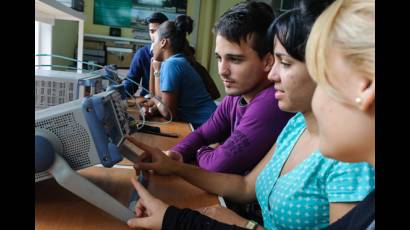 No soportan vernos brillar