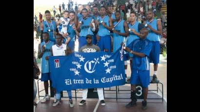 Equipo de baloncesto capitalino