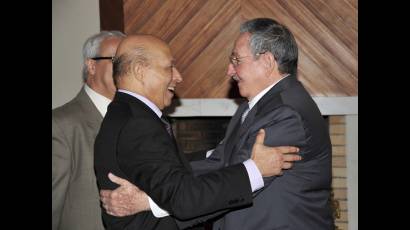 Otros encuentros bilaterales de Raúl en tierra argelina