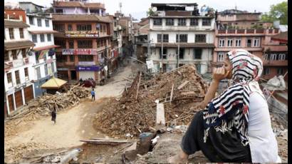 Nepal: sismos castigan con «derecho a réplica»