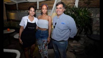 Cantante Rihanna de visita en Cuba