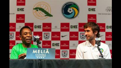 Pelé y Raúl González