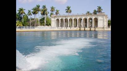 Apoya Kuwait rehabilitación de redes hidráulicas en Cuba