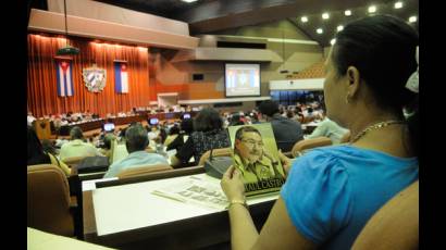 Presentan libro biográfico sobre Raúl