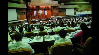 Economía cubana comienza a apretar el acelerador