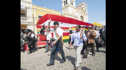 Insta Evo Morales a los bolivianos a mantener soberanía