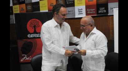 Egrem y Sony Music Entertainment firman acuerdos de colaboración