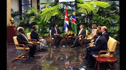 Sostuvo Raúl conversaciones oficiales con el Presidente de Namibia 