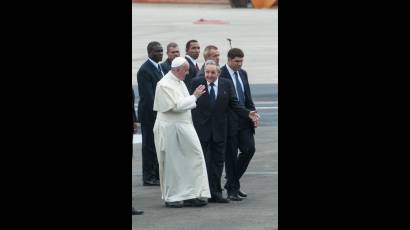 Recibe Raúl al Papa Francisco