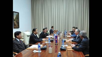 Recibió Raúl al Presidente de Laos