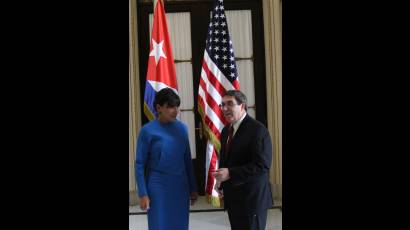 Penny Pritzker y Bruno Rodríguez