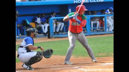 Alarcón sacó el hacha