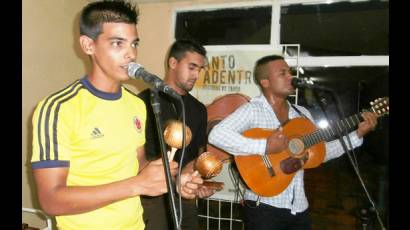 Un Canto Adentro en tradiciones