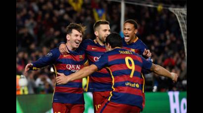 Barcelona celebra segundo gol de Messi