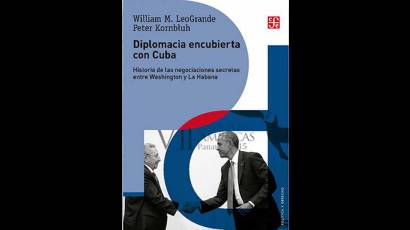 Presentan libro Diplomacia encubierta con Cuba en la Feria de Guadalajara
