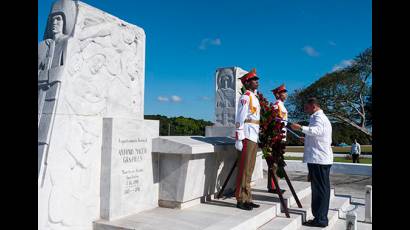 El Presidente de Costa Rica rindió honores en el Cacahual al General Antonio Maceo y a su ayudante Panchito Gómez Toro