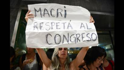 Macri despide a «rebeldes»