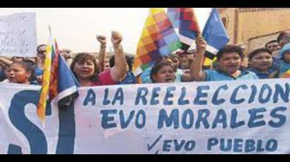 Movimientos sociales bolivianos apoyan la reelección de Evo