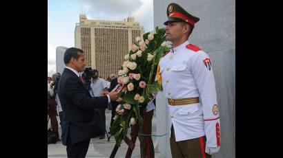 Rinde Ollanta Humala homenaje a José Martí