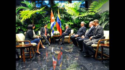 Recibió Raúl al Presidente Nicolás Maduro Moros