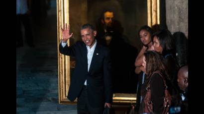 Obama visita el Palacio de los Capitanes Generales.