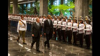Raul y Barack Obama