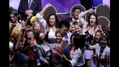 Dilma recibió el apoyo de las mujeres