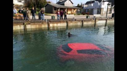 Parar al fondo del lago