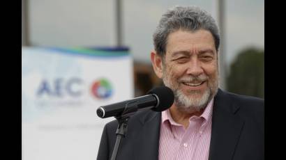 Ralph Gonsalves, de San Vicente y las Granadinas.