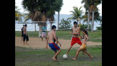 Compartir en un ambiente sano resulta una buena fórmula para el disfrute durante los meses de vacaciones