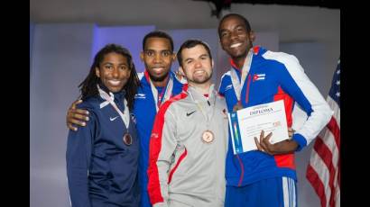 Podio de premiación del concurso de espada individual en el campeeonato panericano: el cubano Yunior Reytor (oro), el estadounidense Jason Pryor (plata)  y el canadiense  Maxime Brinck-Croteau y el cubano Reynier Henríquez (bronces)