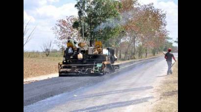 Reparación de viales en Sancti Spíritus