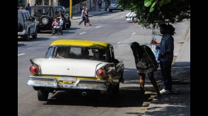 Apuntan nuevas medidas tras la puesta en vigor de un Acuerdo del Consejo de la Administración Provincial que regula el costo del pasaje para los ciudadanos usuarios del transporte privado, (boteros) en La Habana