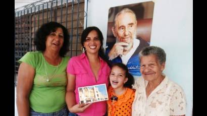 Arelys Sánchez Díaz y su familia