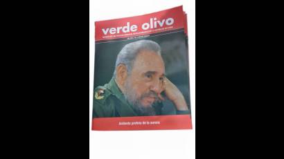 Portada revista Verde Olivo dedicada a Fidel 