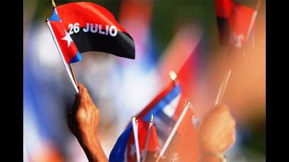 banderas cubanas y del 26 de Julio