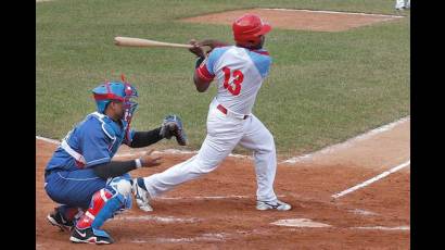 El avileño Yoelvis Fiss ya tiene 17 carreras impulsadas en el primer tercio del campeonato