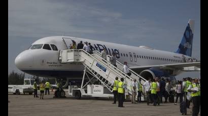 De histórica fue calificada la llegada del primer vuelo del Airbus A320 de la aerolínea estadounidense JetBlue
