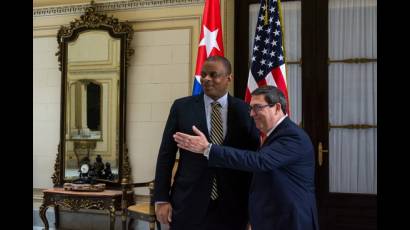 Canciller cubano recibe al Secretario de Transporte de EE. UU, Anthony Foxx