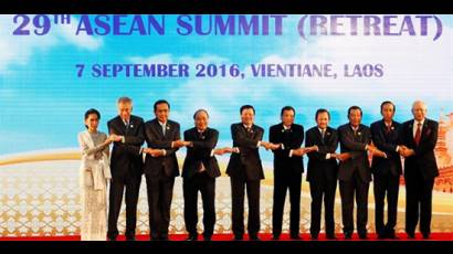 Cumbre de ASEAN en Laos