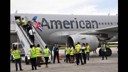La aeronave A-319 de American Airlines arribó al aeropuerto internacional Ignacio Agramonte y Loynaz