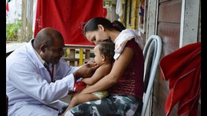 Los médicos de Cuba trabajan en la atención primaria de salud