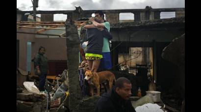 La destrucción en Baracoa fue paralizante, pero su gente comienza a reponerse para recomenzar la restauración del curso de sus vidas