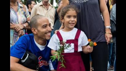 Homenaje a Camilo en toda Cuba