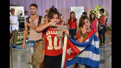 Demostraciones de dolor en la despedida de Fidel