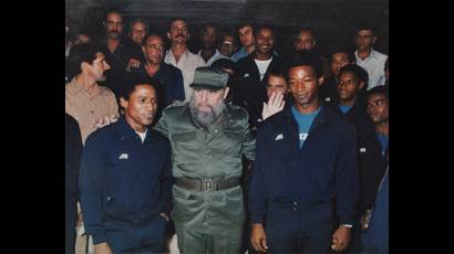 Fidel, Ulacia y el lanzador matancero Jorge Luis Valdés.