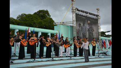 Las nuevas generaciones, con amor y buena música, se unieron al agasajo por los 55 años de la Campaña de Alfabetización