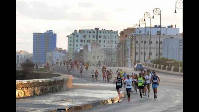 Media Maratón por aniversario del INDER