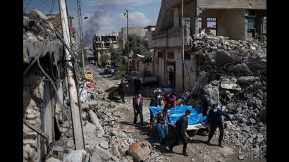 Recogida de cadáveres en Mosul